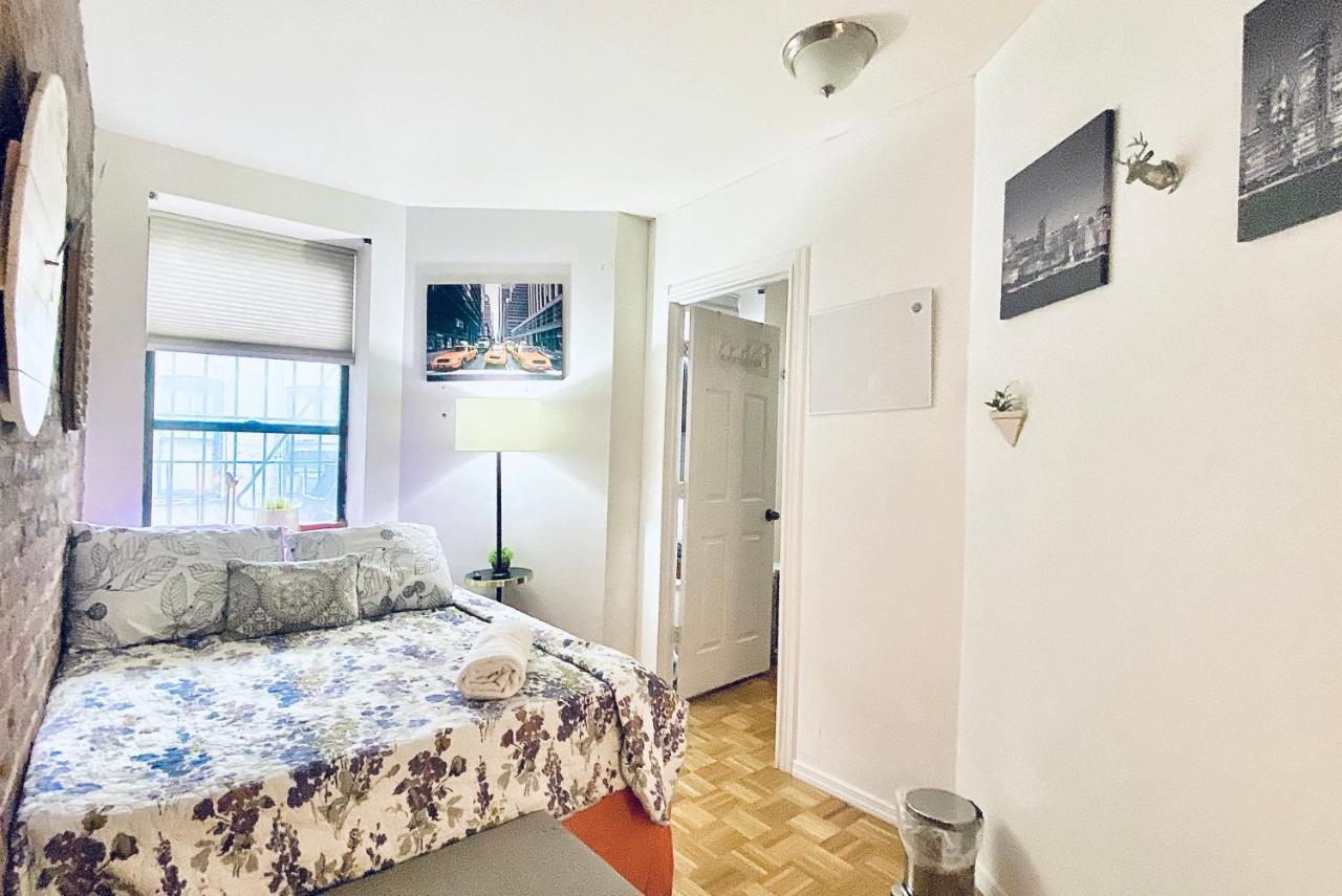 Times Square Manhattan - Private Room In 2 Bedroom Apartment New York Extérieur photo