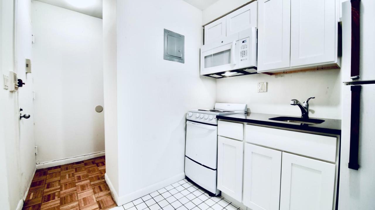 Times Square Manhattan - Private Room In 2 Bedroom Apartment New York Extérieur photo